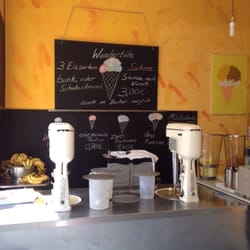 Delzepich Eis - Traditional Ice-maker and "Bio"-ingredients