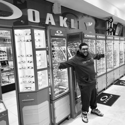 VUTT Optical & Sunglasses - Oakley for days!
