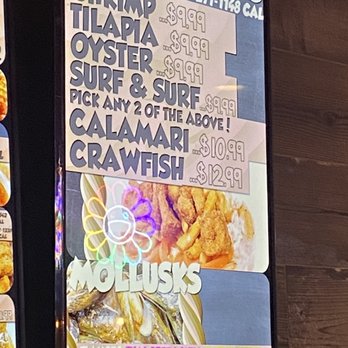 LA Crawfish - Vietnamese Near Me - Houston, Texas
