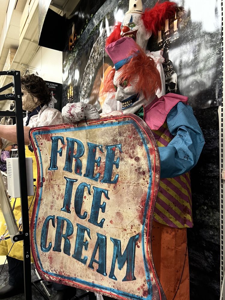 PARTY CITY 42 Photos & 97 Reviews 6559 Fallbrook Ave, West Hills