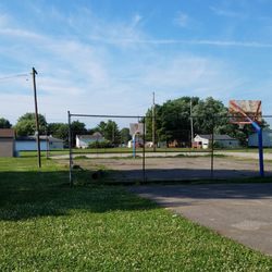 Luther Howe Park - Green Street Park - Basketball court