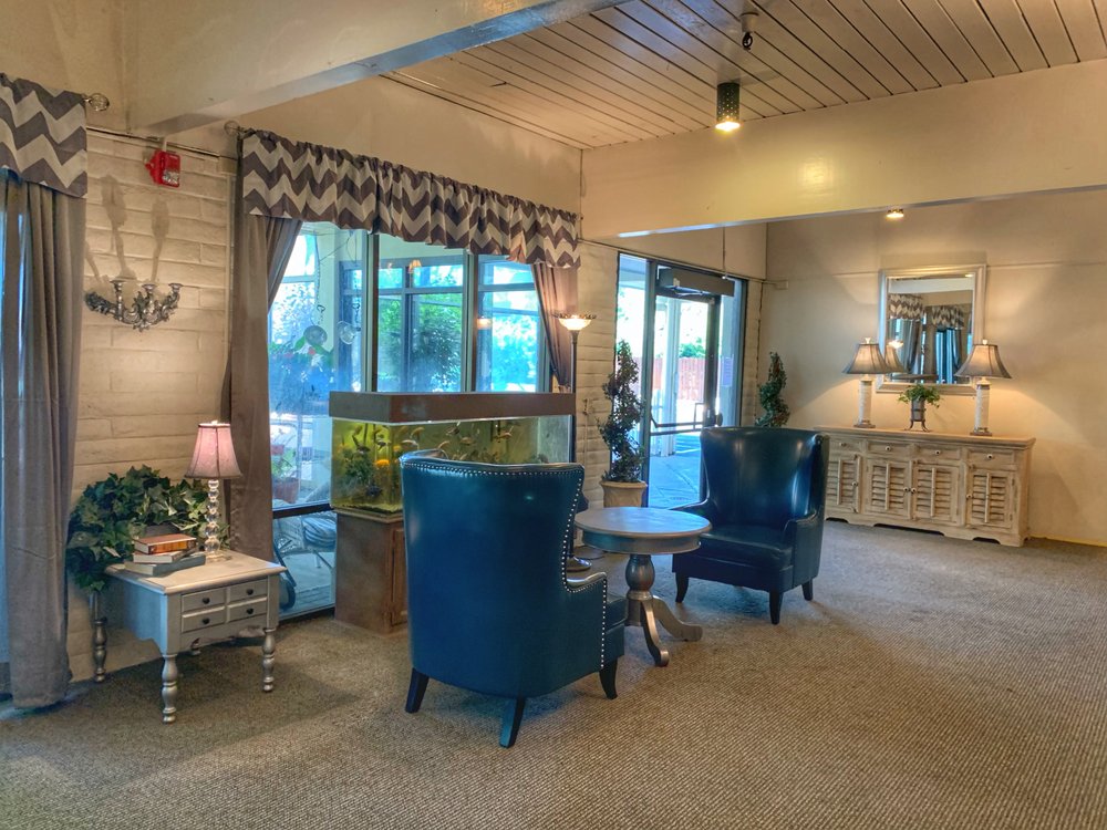 FOUNTAINS SENIOR CARE Updated September 2024 27 Photos 1920