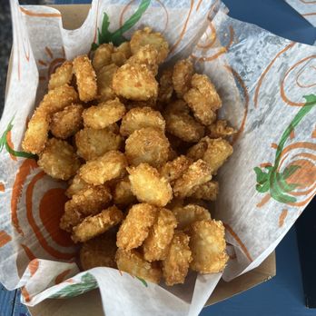 Lazy Jack's Bar & Pizza - Tater tots - Pizza Near Me - Vieques, Puerto Rico