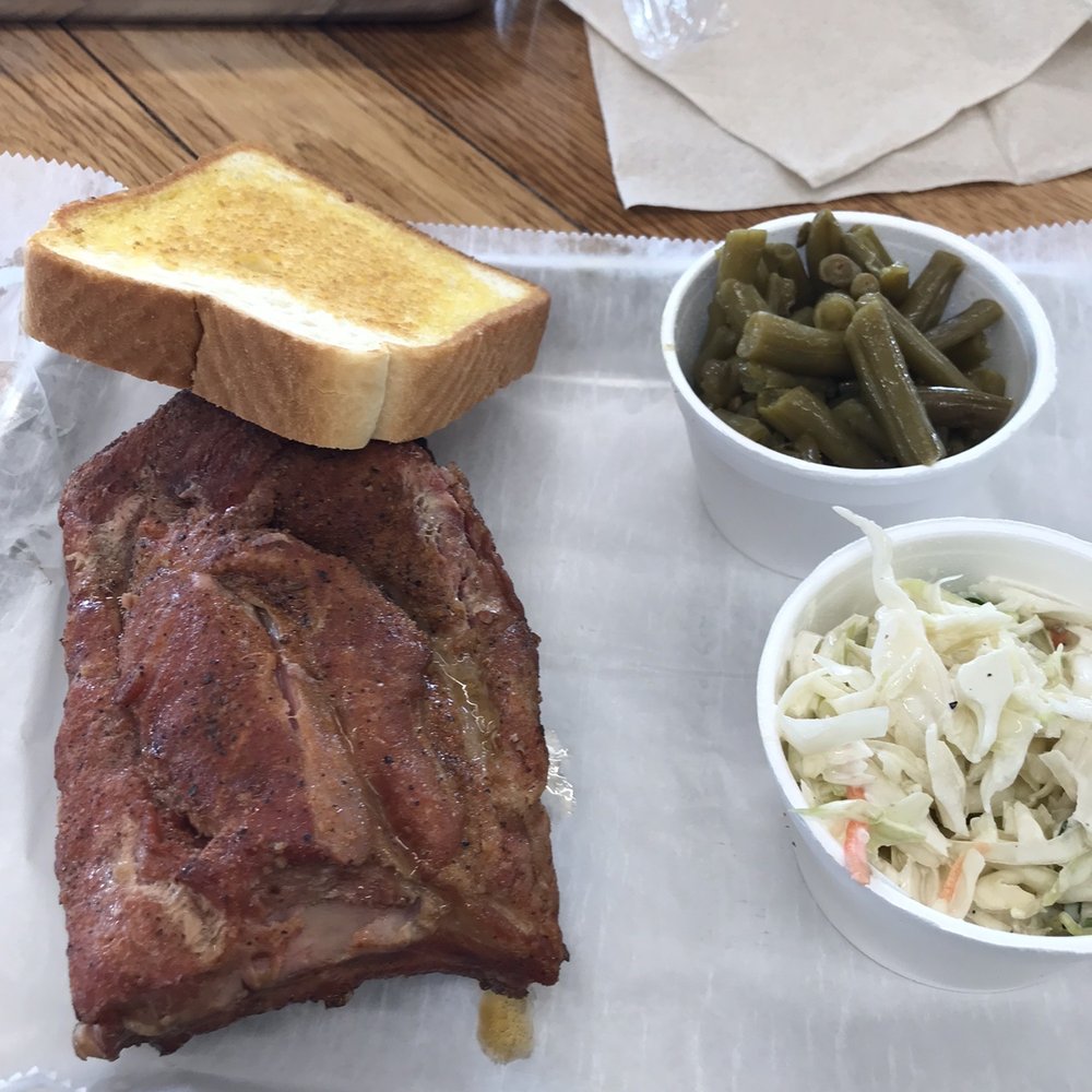 Stateline BBQ - Half Rib Plate. Simple smoked perfectly. Side of Cole slaw lightly dressed and green beans. - Barbeque Near Me - Tallapoosa, Georgia Stateline BBQ - Half Rib Plate. Simple smoked perfectly. Side of Cole slaw lightly dressed and green beans. - Barbeque Near Me - Tallapoosa, Georgia