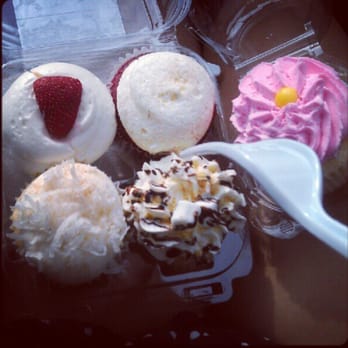 Cupcake People - Strawberry daiquiri, red velvet, coconut, n s'mores on the right is pink lemonade - Bakeries Near Me - Lawrenceville, Georgia