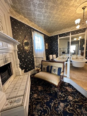 Gingerbread Mansion Inn by null