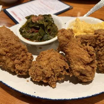Mama's Cafe - Fried Chicken with Mac & Cheese and Collard Greens - American Near Me - San Antonio, Texas