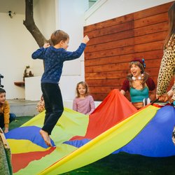 Dream Top Entertainment - Colorful games and active kids! Ask me about the games that I will bring :)