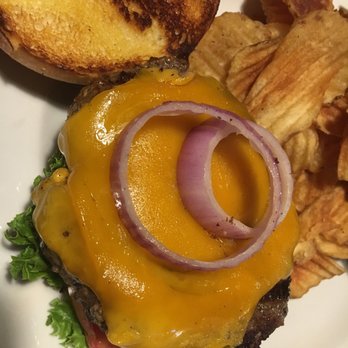 Flatiron Grille - That's cheddar there. Good quality too. - New American Near Me - Jackson, Tennessee