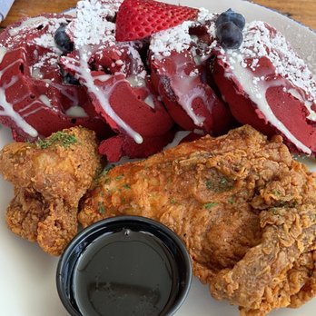 Taste Bar + Kitchen - Chicken and Red Velvet Waffle - Cocktail Bars Near Me - Houston, Texas
