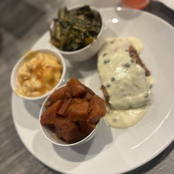 Roc South Cuisine - Salmon Entree with Lemon Butter - Southern Near Me - Atlanta, Georgia