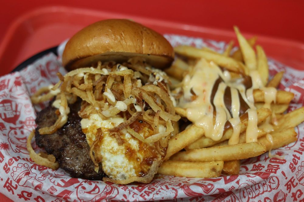 Fukuburger Chinatown - Photo 3