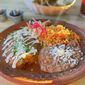 Tlahco Mexican kitchen - Chile Relleno (stuff pepper with white cheese) - Mexican Near Me - San Antonio, Texas Tlahco Mexican kitchen - Chile Relleno (stuff pepper with white cheese) - Mexican Near Me - San Antonio, Texas