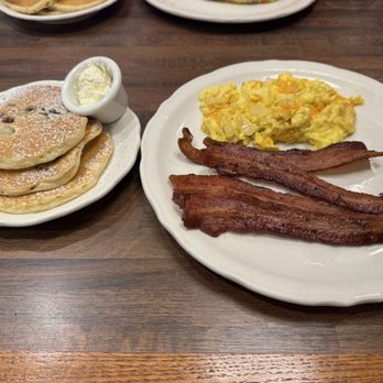 The Original Pancake House - Blueberry pancakes, bacon and eggs with cheese and onions - American Near Me - Oak Lawn, Illinois