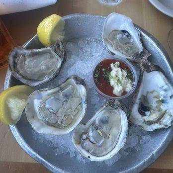 Brophy Bros - 1/2 Dozen Oysters - Seafood Near Me - Santa Barbara, California