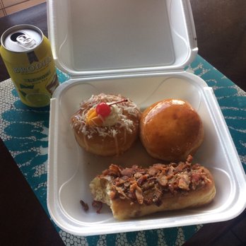 Mojo Donuts - Maple bacon log, creme brulee and hawaii. Breeze donuts with a lemon tea thats really goid!! - Donuts Near Me - Pembroke Pines, Florida Mojo Donuts - Maple bacon log, creme brulee and hawaii. Breeze donuts with a lemon tea thats really goid!! - Donuts Near Me - Pembroke Pines, Florida