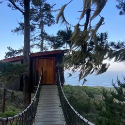 Treehouse at Treebones Resort, April 2022
