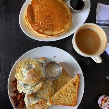 Plenty on Bell - Breakfast & Brunch Near Me - Los Alamos, California Plenty on Bell - Breakfast & Brunch Near Me - Los Alamos, California