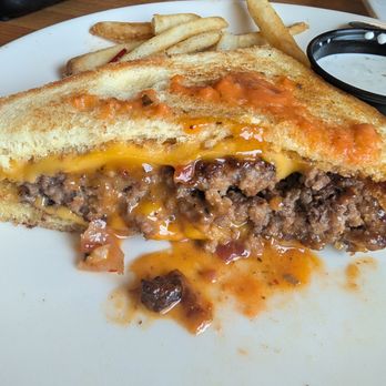 Applebee's Grill + Bar - Grilled cheese burger, delicious - American Near Me - Yuba City, California Applebee's Grill + Bar - Grilled cheese burger, delicious - American Near Me - Yuba City, California