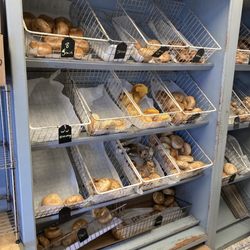 Muheisen's Bagel & Deli - Bagels at around 11am on Monday