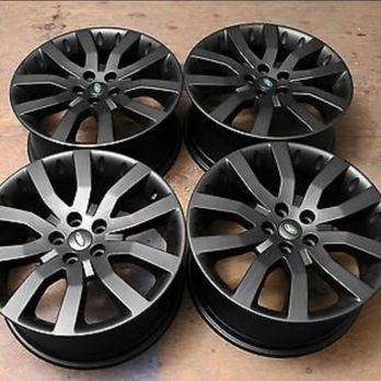 Headlight 360 Restoration Austin - Range rover 
Flat black 
Wheel refinish - Auto Detailing Near Me