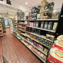 Beverly Hills Market & Deli