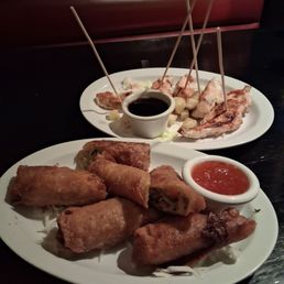 Veggie Egg Rolls / Chicken Skewers Veggie Egg Rolls / Chicken Skewers
