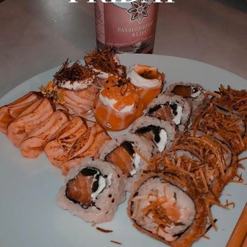 Zion Sushi - Hot Philadelphia, California Roll, Crispy Leek Roll - Personal Chefs Near Me Zion Sushi - Hot Philadelphia, California Roll, Crispy Leek Roll - Personal Chefs Near Me