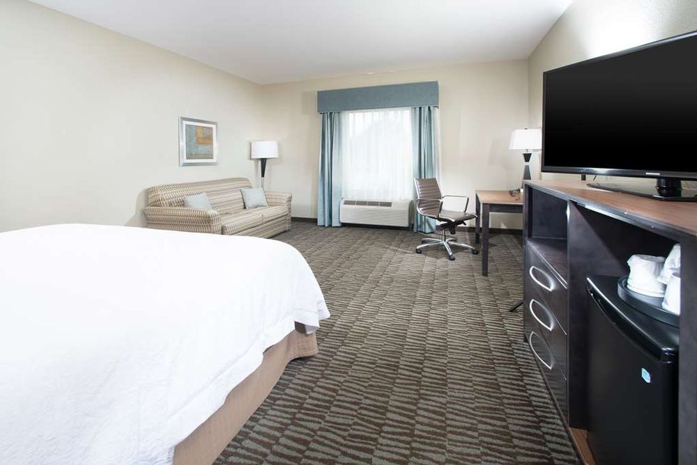 HAMPTON INN HERNANDO Updated September 2024 111 Photos & 15 Reviews