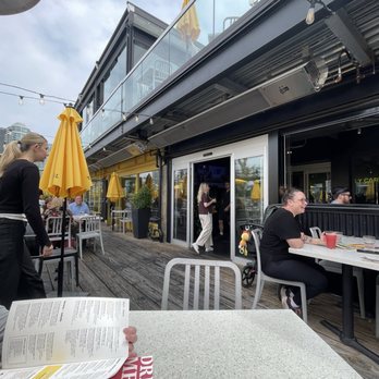 Tap & Barrel - Bridges - Breakfast & Brunch Near Me - Vancouver, British Columbia