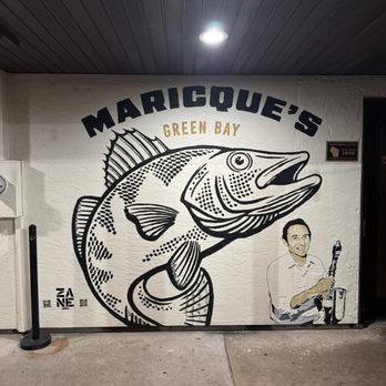 Maricque's Bar - Seafood Near Me - Green Bay, Wisconsin