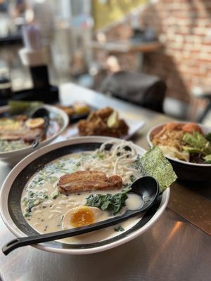 Silverlake Ramen by null