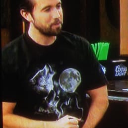 If I were Mac wearing a wolf t shirt If I were Mac wearing a wolf t shirt