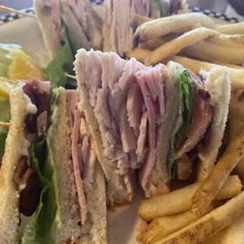 Black Bear Diner Goodyear - The turkey club with the hardest bacon of all time - American Near Me - Goodyear, Arizona
