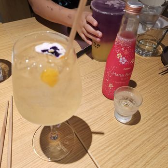 Ramen Lab Eatery - Sparkling Sake and Peach Oolong Spritz - Ramen Near Me - Boynton Beach, Florida