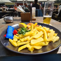 Brauhaus Schönbuch - Geschmacklich im Mittelfeld: "Paniertes Schweineschnitzel mit Rustica Pommes"