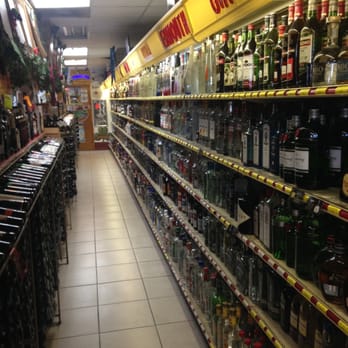 Denny's Discount Liquors - Beer, Wine & Spirits Near Me - Key Largo, Florida