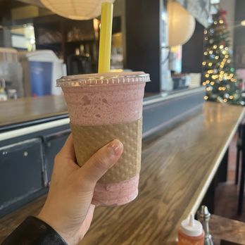 Tokyo Tonkatsu - Red bean smoothie - Japanese Near Me - Eugene, Oregon