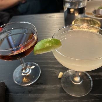 Drink Well - Dinner theater, gin gimlet - Gastropubs Near Me - Austin, Texas