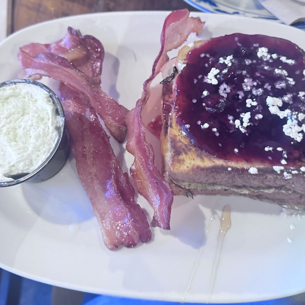 Milton's - Stuffed French Toast - New American Near Me - Crystal, Minnesota