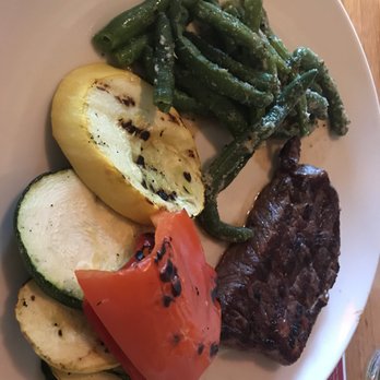 Applebee's Grill + Bar - Sports Bars Near Me - Manteca, California