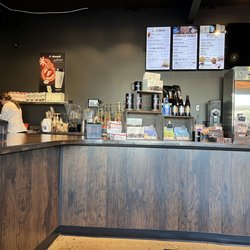 Tremont Coffee - Clean and warm interior