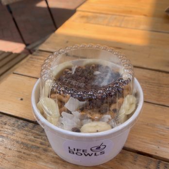 Life Bowls - Nutty Bowl - Food Trucks Near Me - Madison, Connecticut