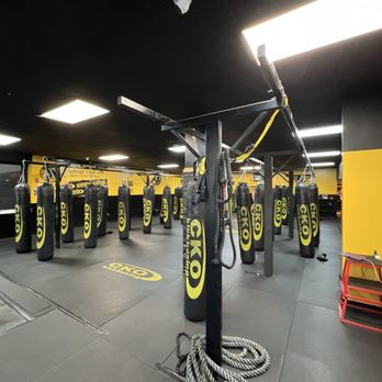 CKO Kickboxing South Philly - CKO KICKBOXING SOUTH PHILLY great instructors, fast-paced classes, and fantastic service in a clean, and sanitary environment - Cardio Classes Near Me - Philadelphia, Pennsylvania