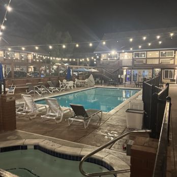 King Frederik Inn - Pool - Hotels Near Me - Solvang, California