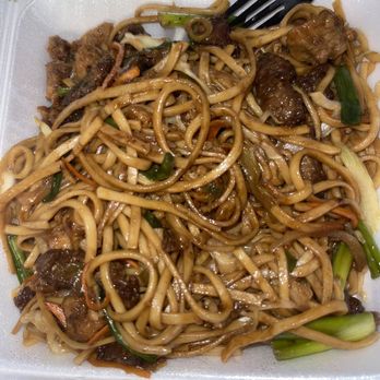Asian Food - combo chow mein - Chinese Near Me - Austin, Texas Asian Food - combo chow mein - Chinese Near Me - Austin, Texas