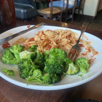 Olive Garden Italian Restaurant - pasta and broccoli - Italian Near Me - Gainesville, Florida Olive Garden Italian Restaurant - pasta and broccoli - Italian Near Me - Gainesville, Florida