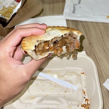 Barangaroos Aussie Pies - Steak & Guinness - Australian Near Me - Chicago, Illinois