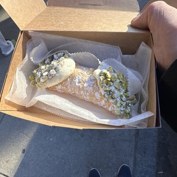 Mike's Pastry - Pistachio cannoli - Bakeries Near Me - Boston, Massachusetts Mike's Pastry - Pistachio cannoli - Bakeries Near Me - Boston, Massachusetts
