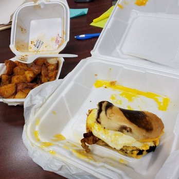 Bagel Snack - Bagel sandwiche - Bagels Near Me - Pompano Beach, Florida Bagel Snack - Bagel sandwiche - Bagels Near Me - Pompano Beach, Florida